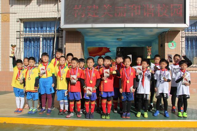 NBA全明星名人赛：王鹤棣发挥出色砍下18分3板